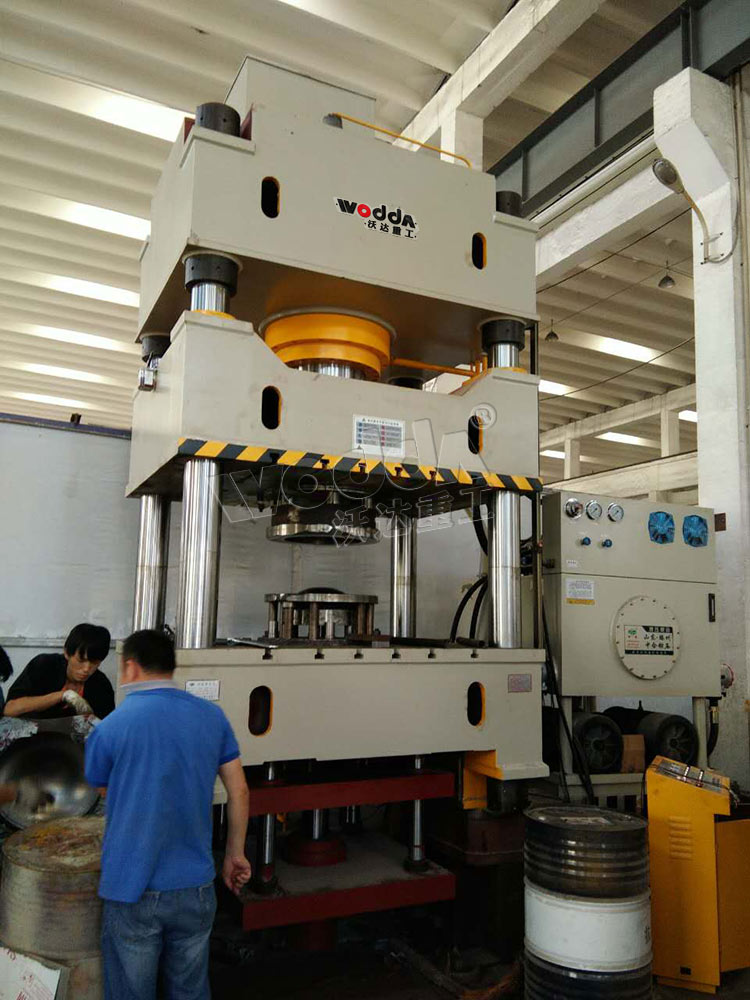 500T液壓墊封(fēng)頭拉伸液(ye)壓機 500T液壓(ya)墊封頭拉(la)伸液壓機(ji)