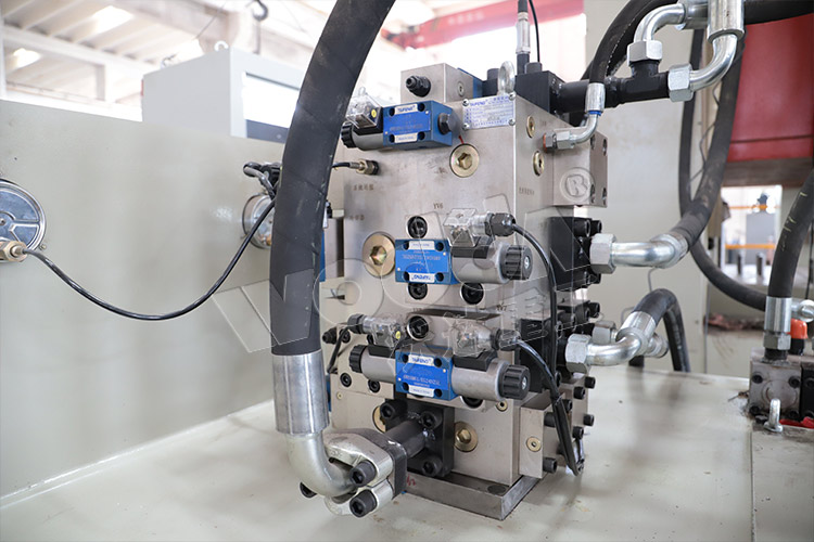 集成(cheng)插裝閥 集成插(cha)裝閥