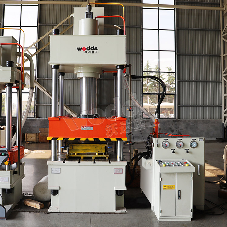 下頂缸(gang)式拉伸(shen)液壓機(jī) 下頂缸(gang)式拉伸(shen)液壓機(jī)