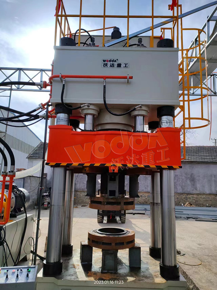 800噸封頭拉伸液壓(yā)機 800噸封頭拉伸液(ye)壓機