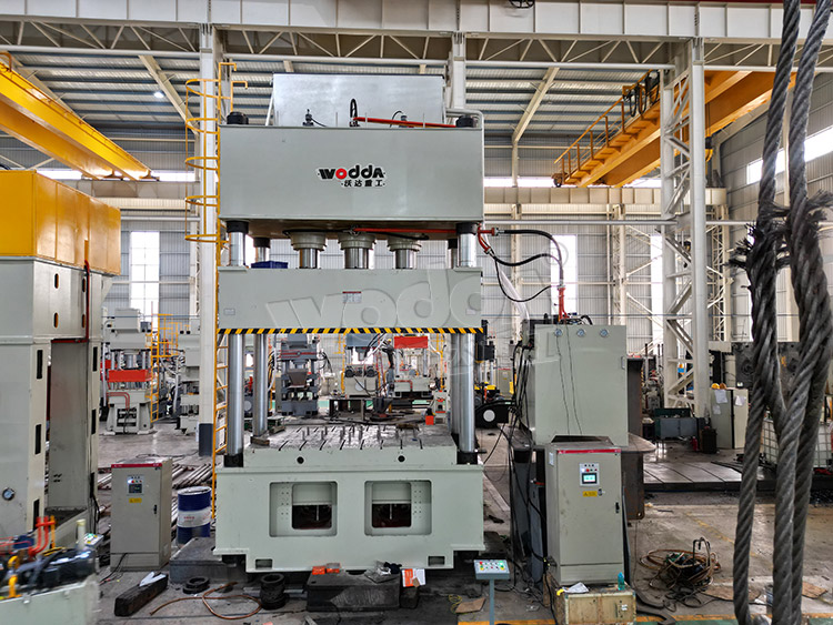 1000噸四柱拉(lā)伸液壓機 1000噸四柱(zhu)拉伸液壓機