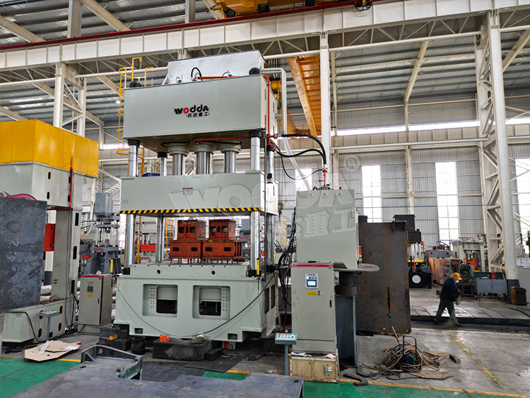 1000噸拉(lā)伸機 1000噸拉伸機