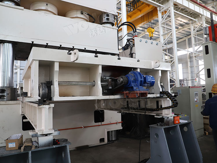 3000噸三梁四柱(zhu)壓力機 (3) 3000噸三梁四(si)柱壓力機 (3)