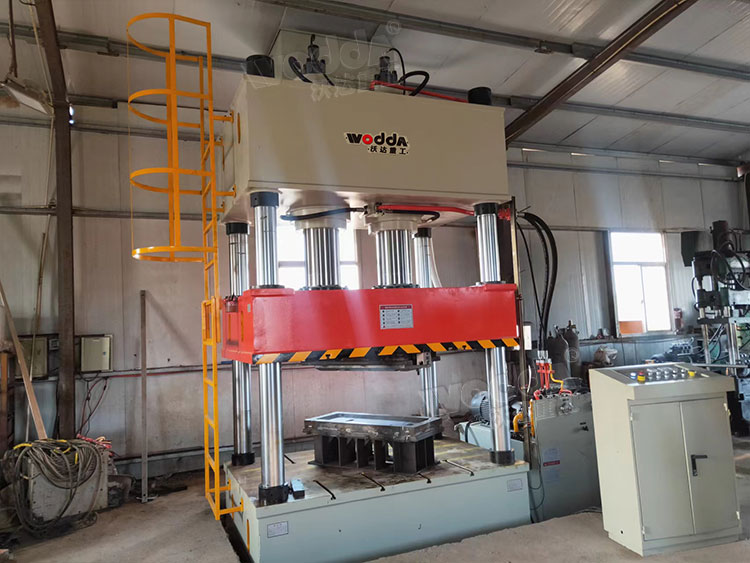 金屬(shǔ)成型液壓機(jī) 金屬成型液(ye)壓機