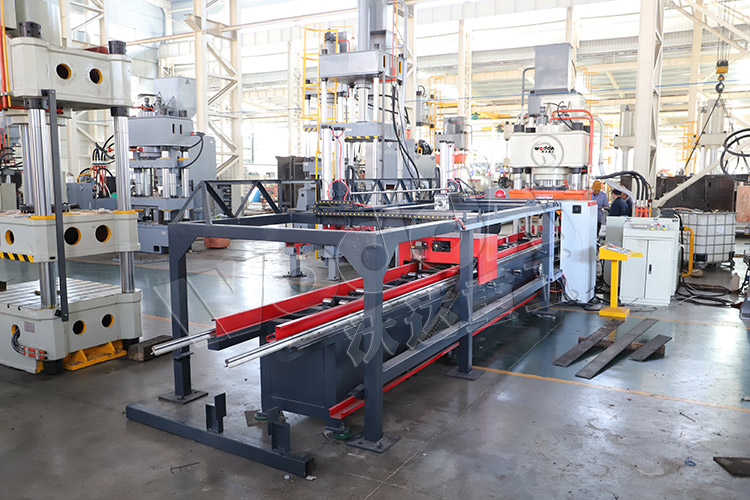 400噸錨(mao)杆托盤自動(dong)化生産線 400噸(dūn)錨杆托盤自(zi)動化生産線(xiàn)