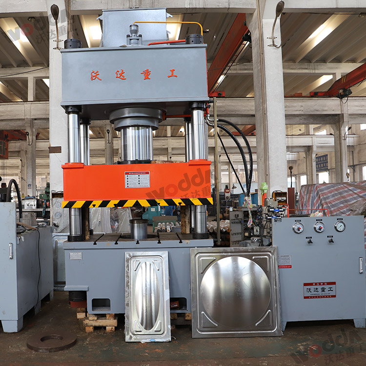 400噸(dūn)不鏽鋼水箱闆拉(la)伸液壓機 400噸不鏽(xiù)鋼水箱闆拉伸液(ye)壓機