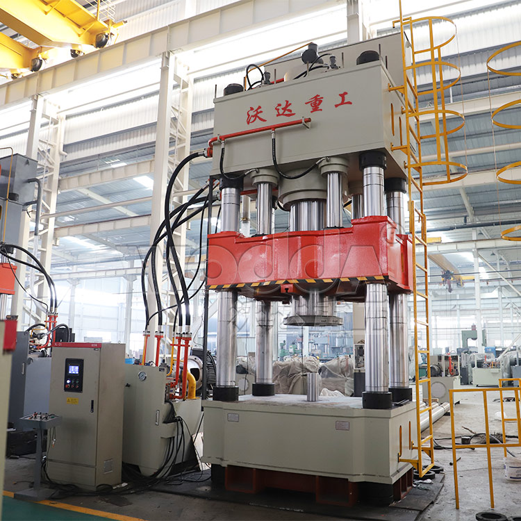 800噸封頭拉伸(shen)液壓機 800噸封(fēng)頭拉伸液壓(ya)機