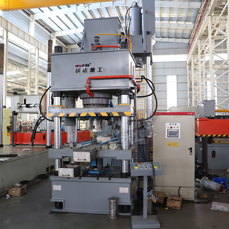 315噸全自動粉(fen)末成型液壓機 315噸(dun)全自動粉末成型(xíng)液壓機