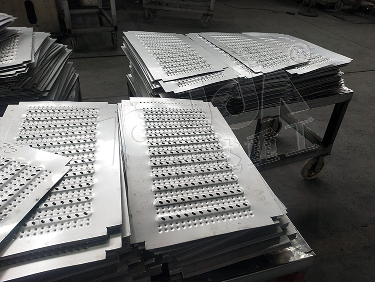 不鏽鋼(gāng)地溝蓋闆 不(bu)鏽鋼地溝蓋(gai)闆