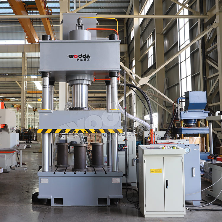 國标315噸四柱液(yè)壓機 國标315噸四柱(zhù)液壓機