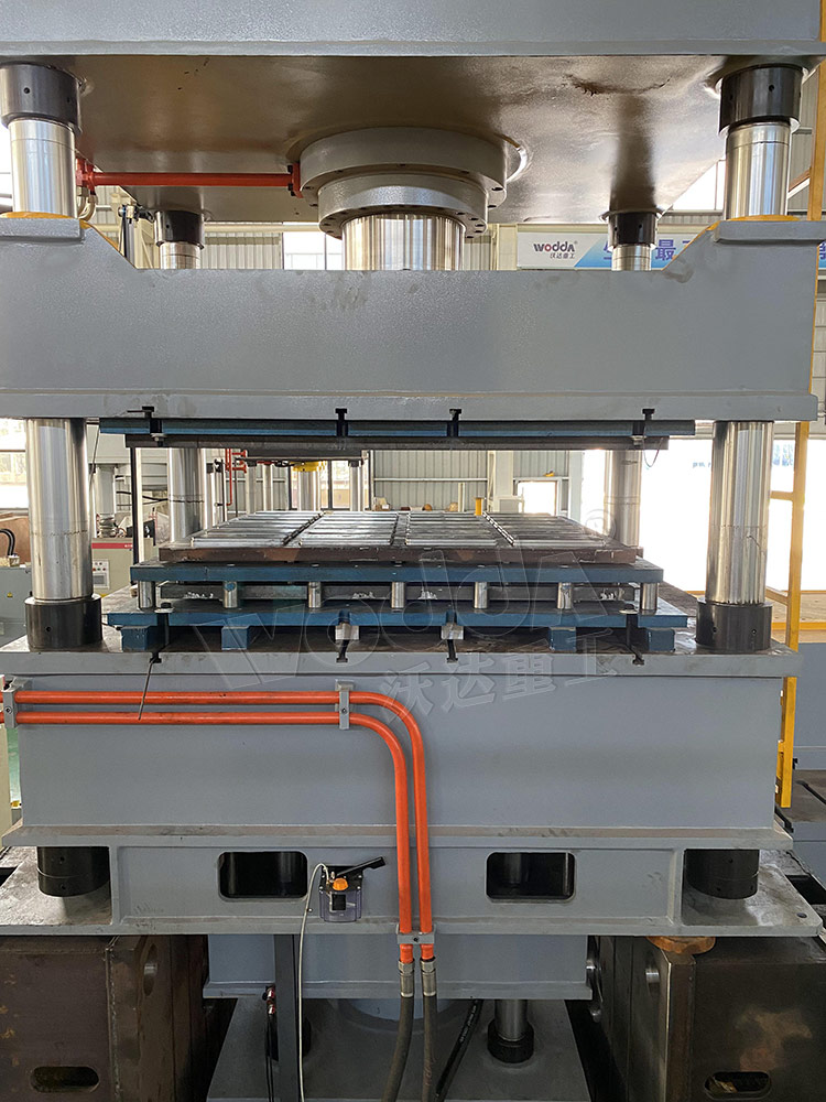 400噸拉(lā)伸機(工作(zuo)台及液壓(yā)墊) 400噸拉伸(shēn)機(工作台(tái)及液壓墊(nian))