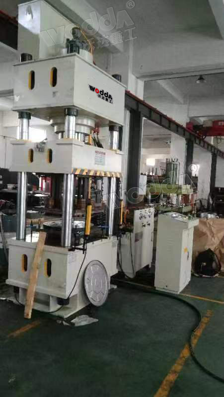 拉伸消防(fang)水帶纏繞機(jī)側闆壓力機(jī) 拉伸消防水(shuǐ)帶纏繞機側(ce)闆壓力機