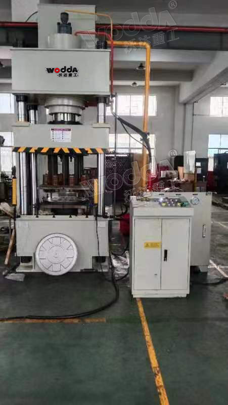 315噸(dūn)拉伸液壓機(ji) 315噸拉伸液壓(ya)機