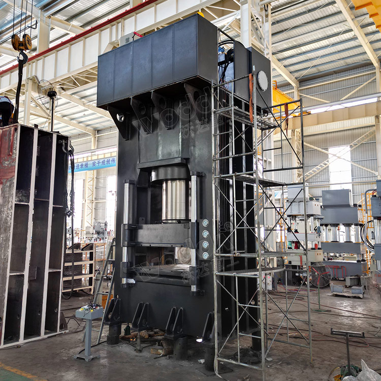 1800噸(dun)框架式油壓(yā)機 1800噸框架式(shi)油壓機