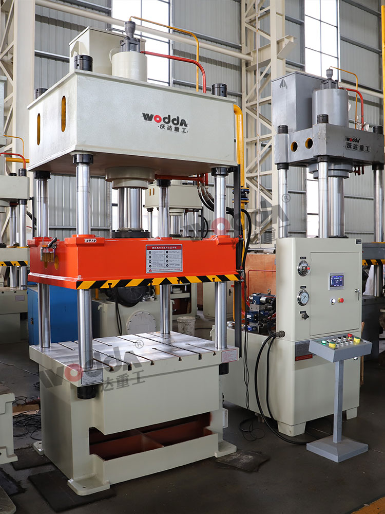 100噸三梁(liang)四柱液壓機(ji) 100噸三梁四柱(zhu)液壓機