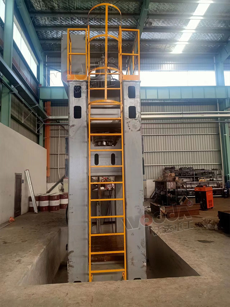 800噸框(kuàng)架式液壓機現場(chǎng)調試 800噸框架式液(ye)壓機現場調試