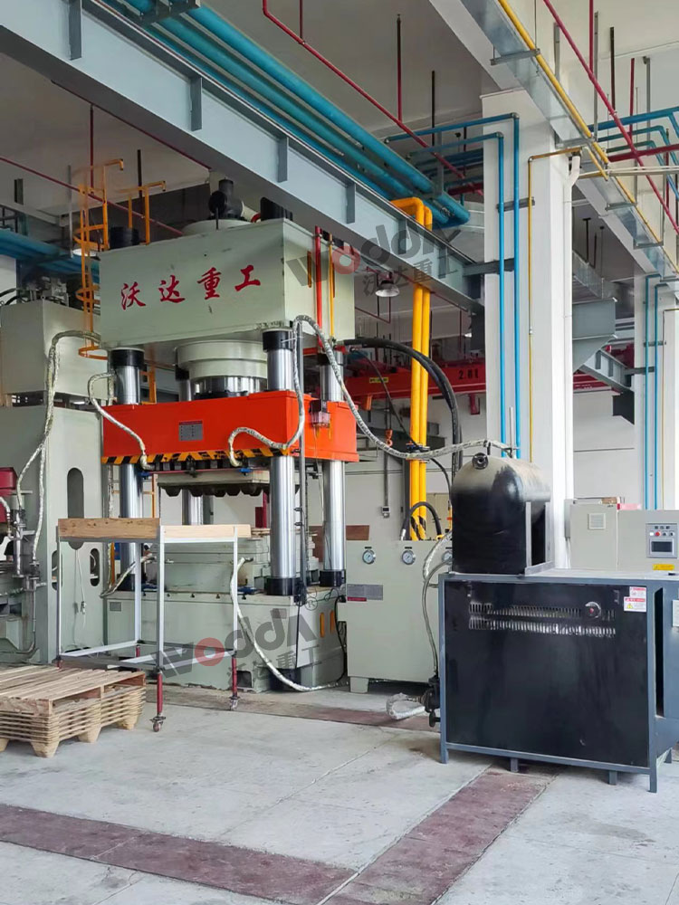 1000噸四柱液(yè)壓機 1000噸四(si)柱液壓機(ji)