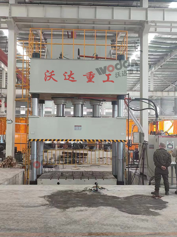 1000噸汽車配(pei)件拉伸液壓機 1000噸(dūn)汽車配件拉伸液(ye)壓機