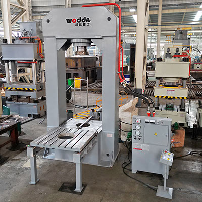 315噸電(dian)機軸承壓(ya)裝液壓機(jī)-315噸龍門式(shì)液壓機