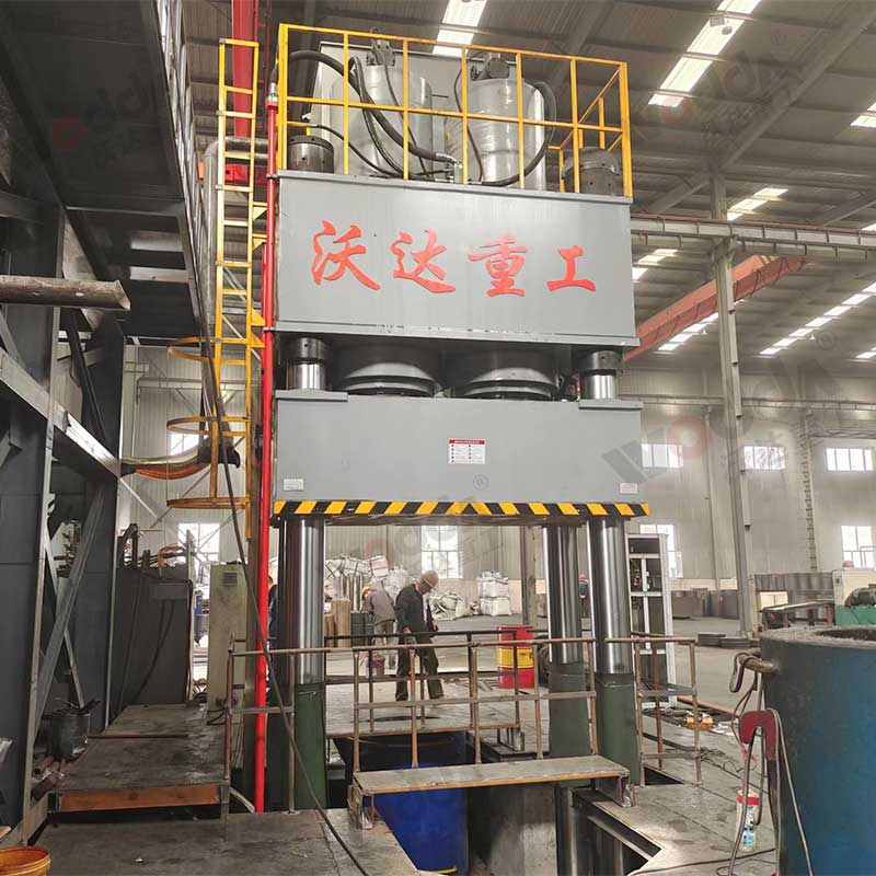 石墨(mò)坩埚成(chéng)型設備(bei) 石墨坩(gān)埚成型(xíng)設備