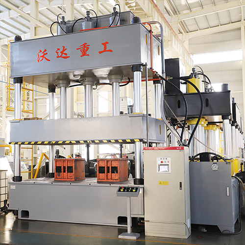 315噸汽(qi)車内飾件(jiàn)液壓機