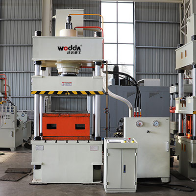 200噸拉(la)伸液壓機