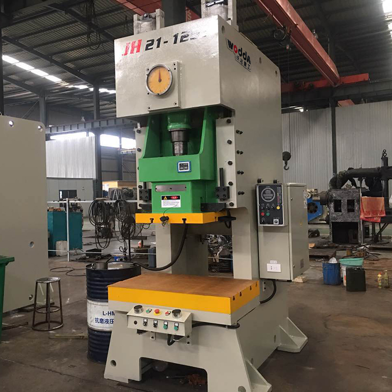 JH21開式單(dan)點氣動沖床(chuáng)