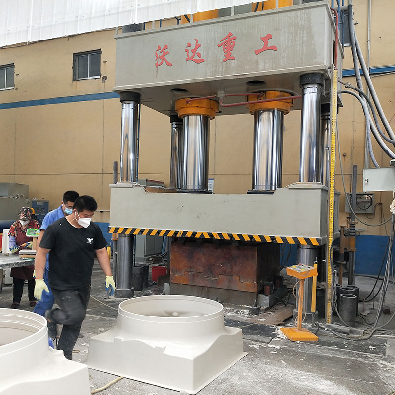 玻璃鋼(gang)風機罩(zhao)成型液(yè)壓機