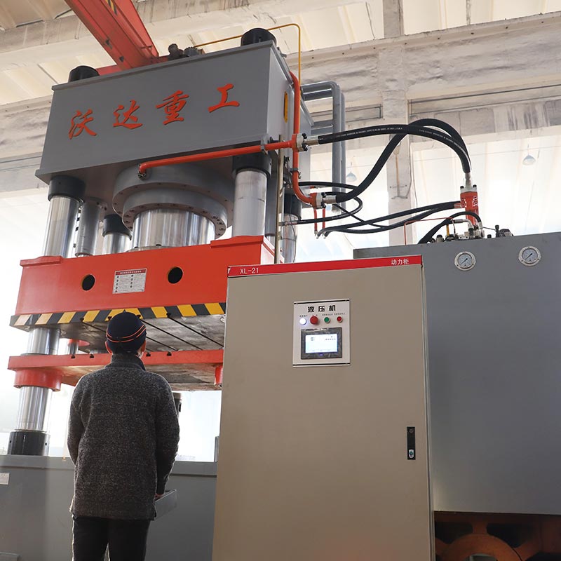 1250噸四梁四柱(zhù)液壓機價格(ge) 1250噸四梁四柱(zhu)液壓機價格(ge)