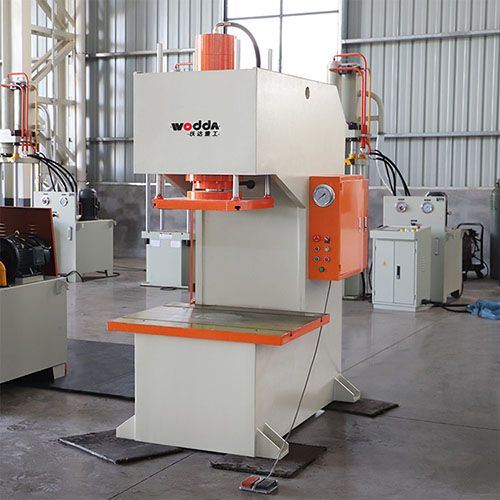 63噸單柱液(ye)壓機