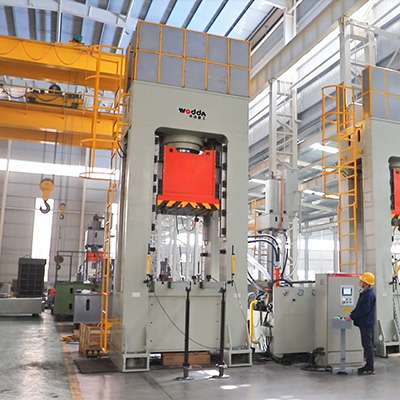 630噸龍門/框架(jià)式液壓機