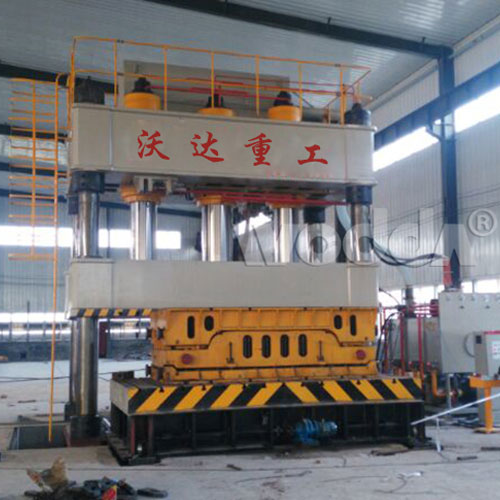 2000噸汽車钣金(jin)拉伸成型液壓機(jī)-四柱液壓機