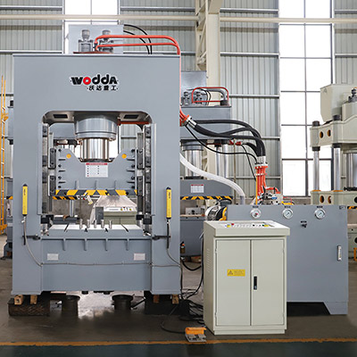 315噸框(kuang)架式液壓機(jī)_框架液壓機(jī)